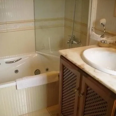 Hotel Villalen 2*